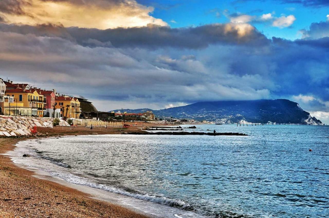 Porto Recanati Zimmer Exteriör bild